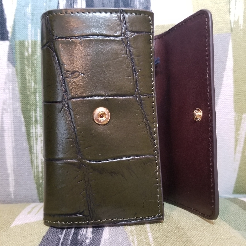 Dooney & Bourke Denison Flap Wallet In Olive Croco Effect Trifold Wallet - Picture 11 of 14